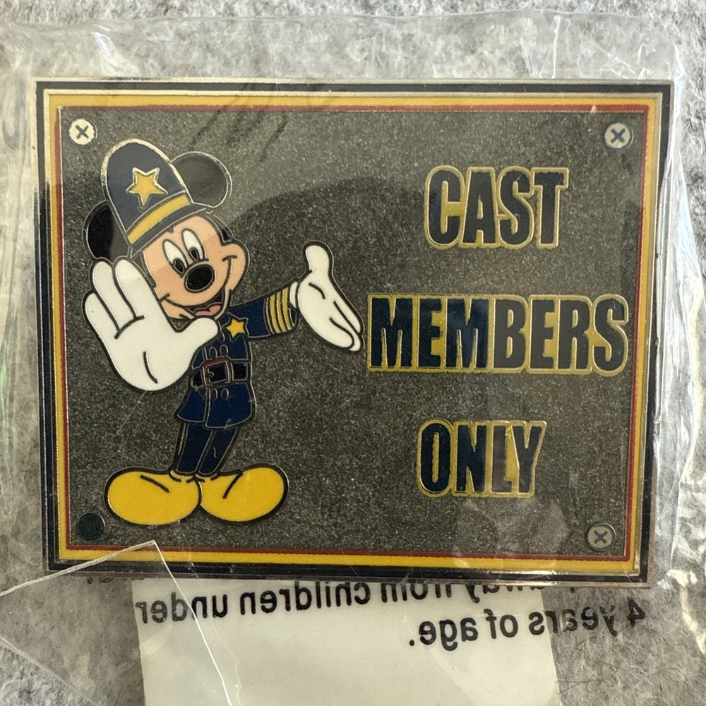 DISNEY MICKEY SECURITY POLICE KEYSTONE COP "CAST MEMBERS ONLY" SIGN PIN New